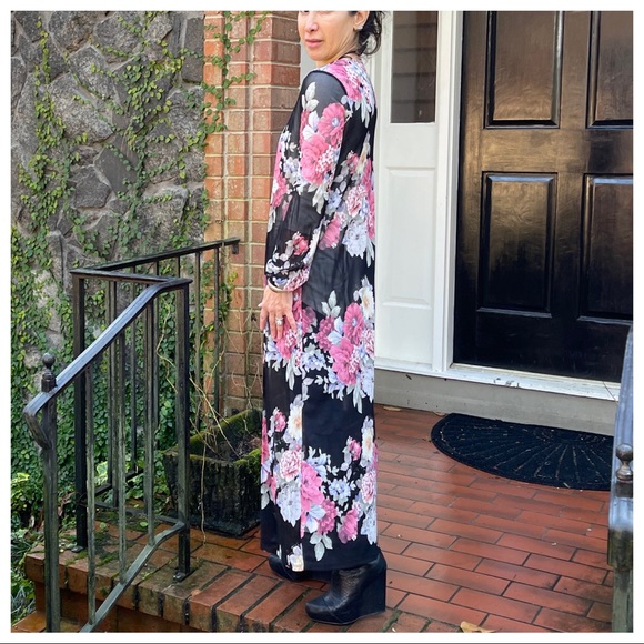 Beautiful floral long line cardigan duster - Picture 5 of 12